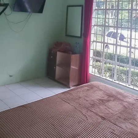 Villa Getsemani Mitra Reddoorz-3
